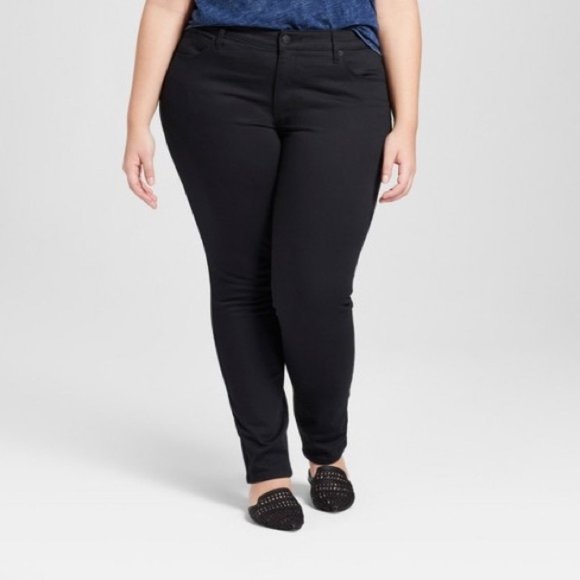 Universal Thread Plus Size Skinny Jeans - Picture 1 of 3